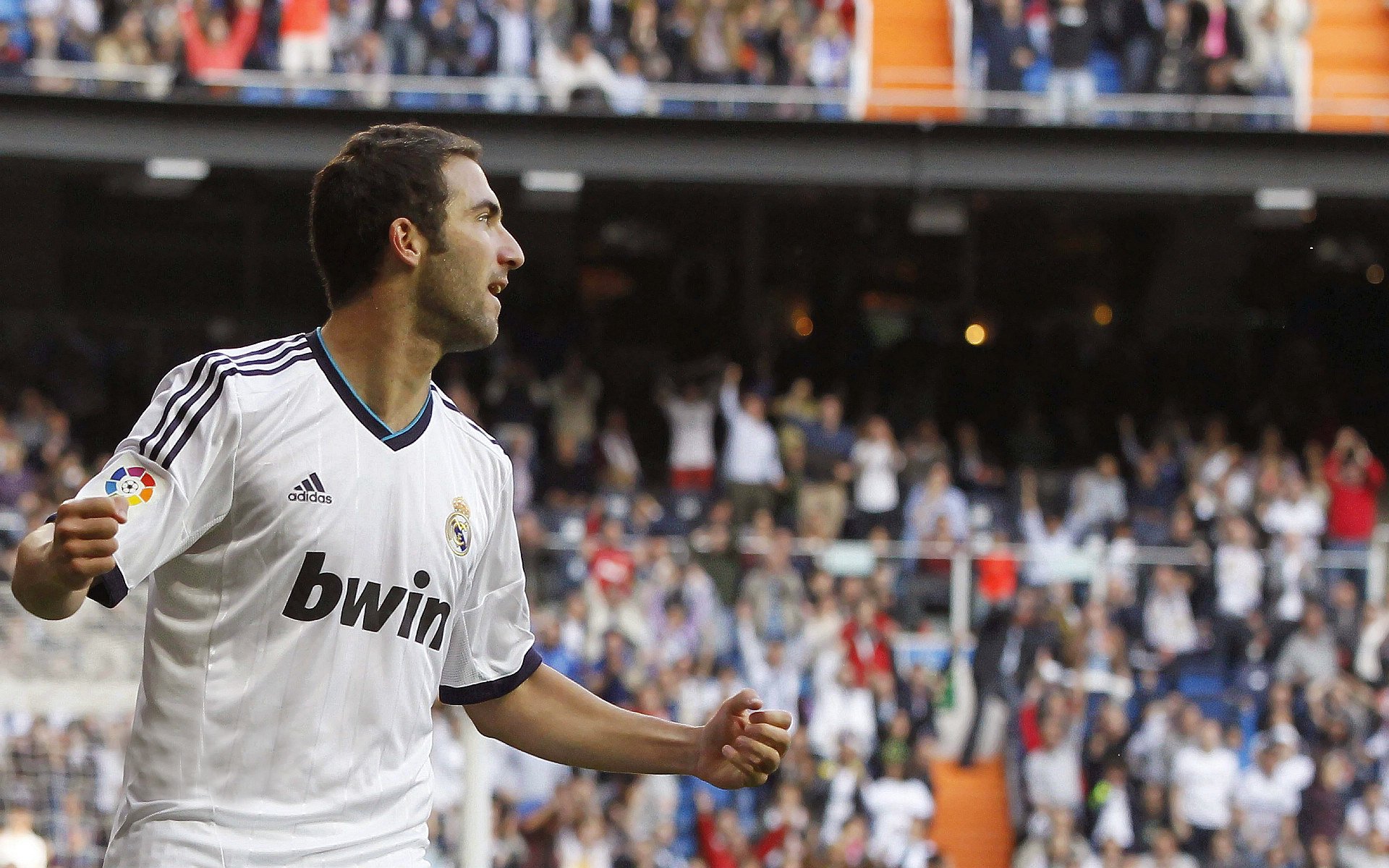 皇马2-2巴萨，莫拉塔和登贝莱各入一球，皇马二比一巴萨